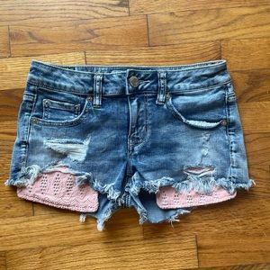 american eagle low rise shortie shorts size 2.